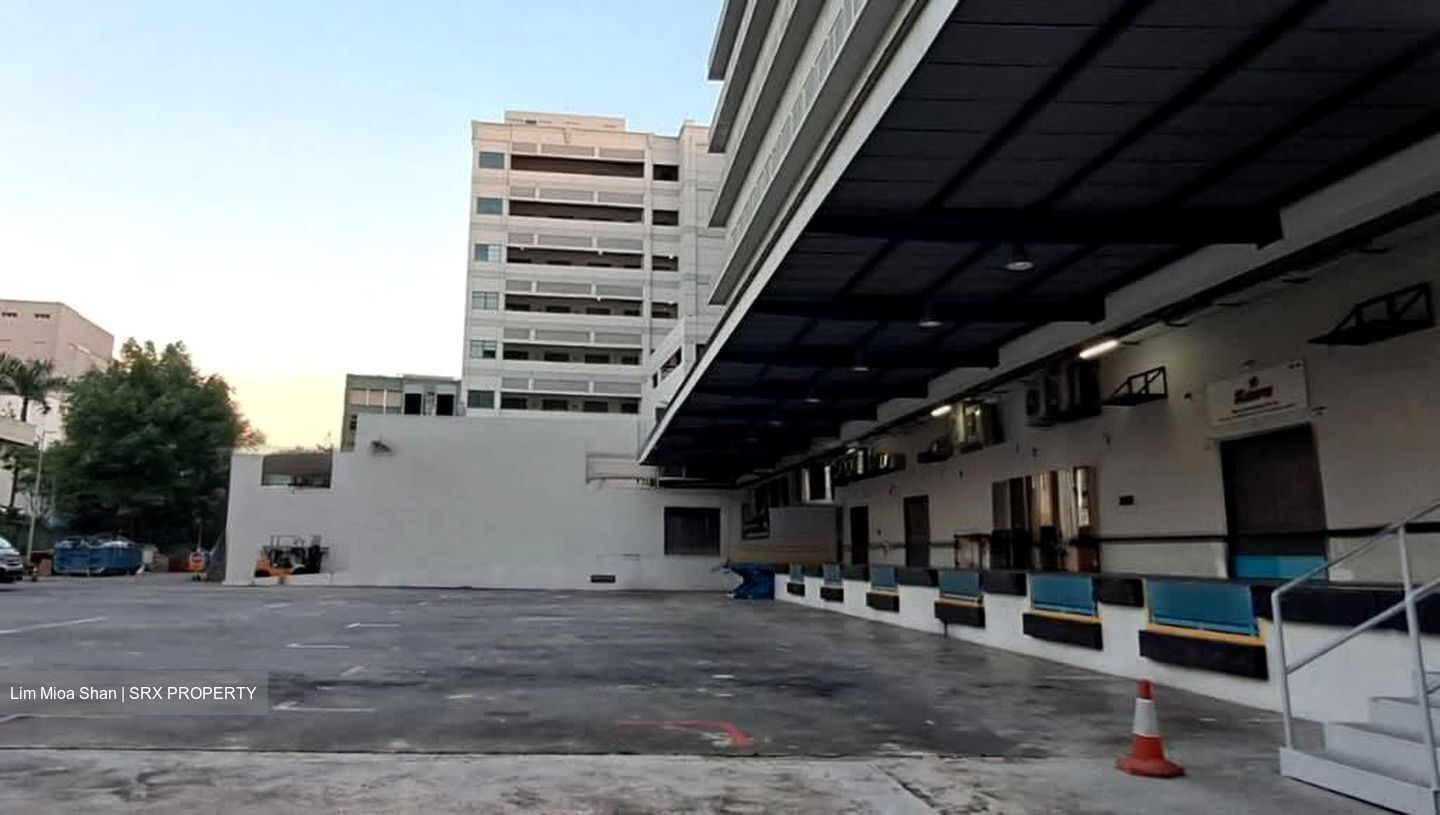 Macpherson MRT (D14), Factory #578643791